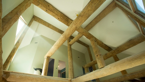 The Beauty of Exposed Beams in a Log Cabin
